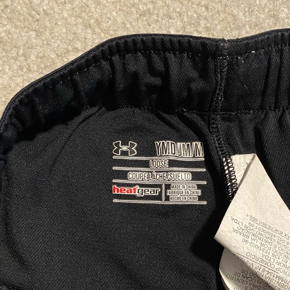 3 pairs girls Under Armour athletic shorts - Picture 4 of 6